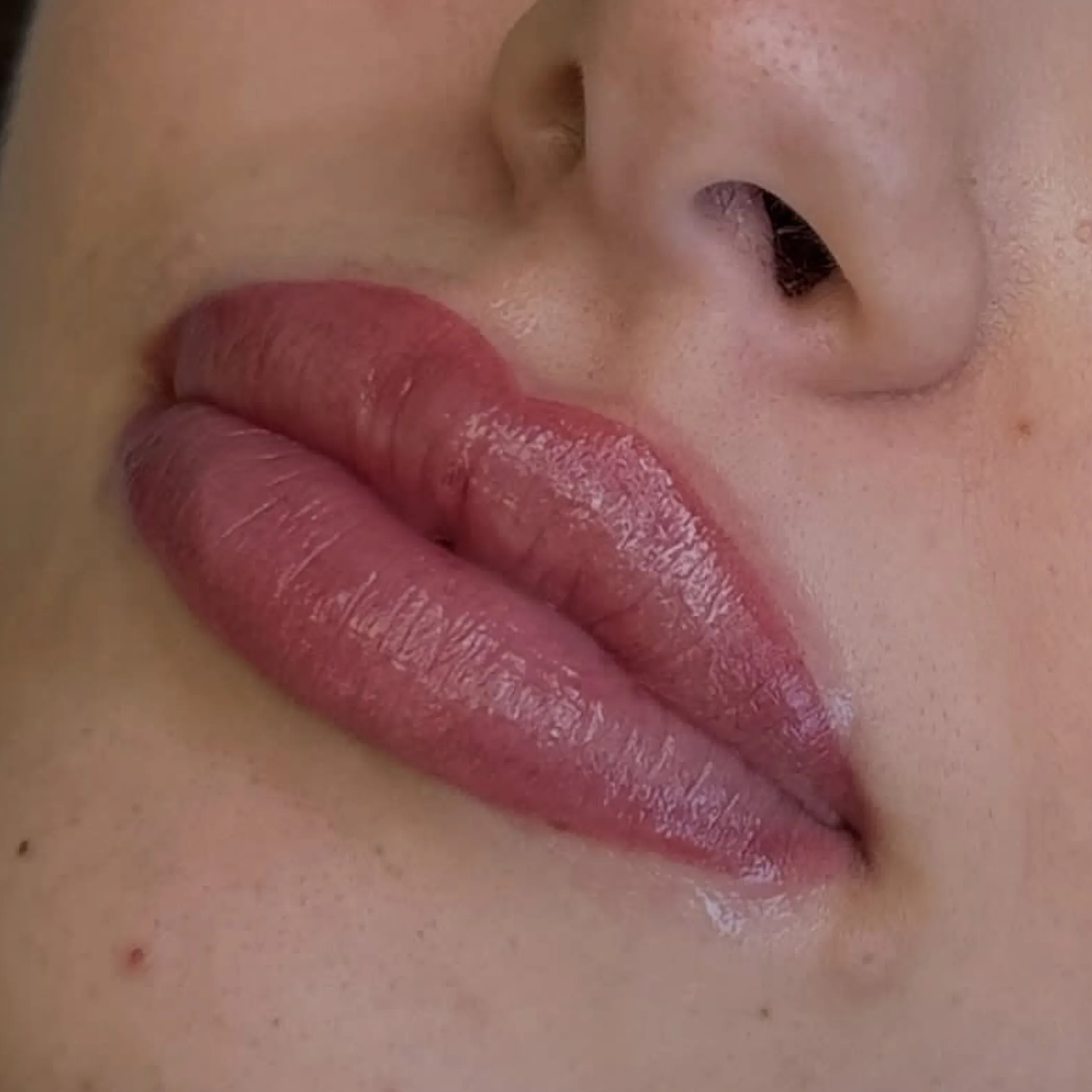 professional lip tattoo artist machine australia