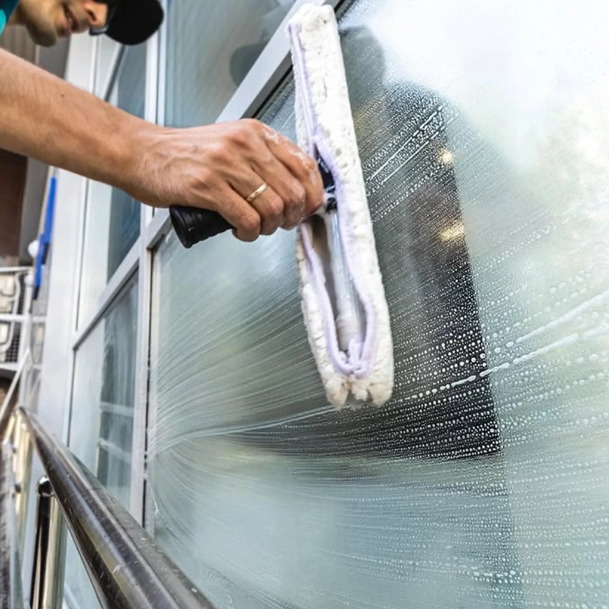 streak-free window washing
